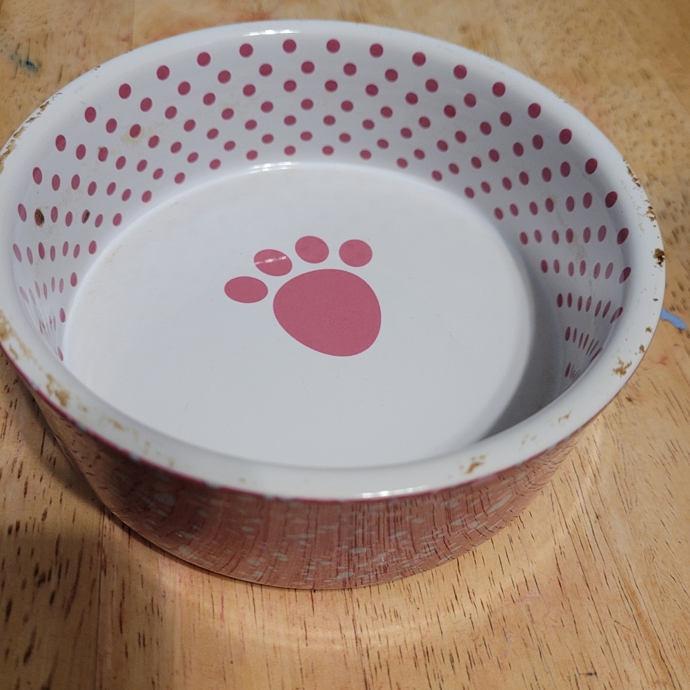 Dog food bowl